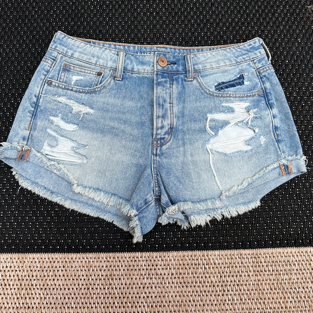 American Eagle AE Tomgirl Shortie Cut Off Denim Jean Shorts Size 6